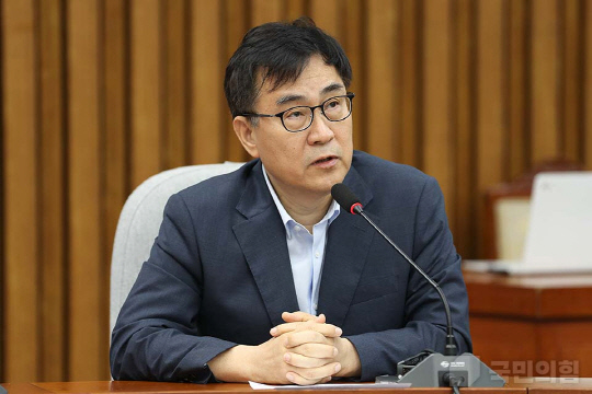 최형두 국민의힘 의원이 6일 국회에서 열린 당 원내대책회의에서 국회 과학기술정보방송통신위원회 여당 간사 자격으로 발언하고 있다.<국민의힘 홈페이지 사진>